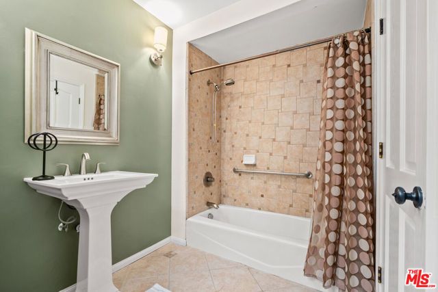 1601 Ard Eevin Avenue, Glendale, CA 91202