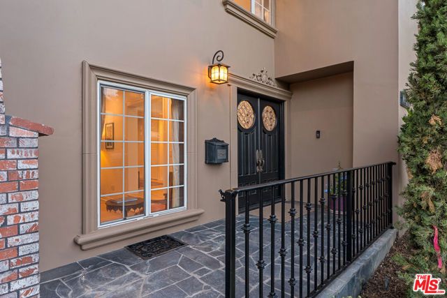 1601 Ard Eevin Avenue, Glendale, CA 91202