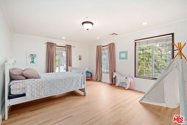 1601 Ard Eevin Avenue, Glendale, CA 91202