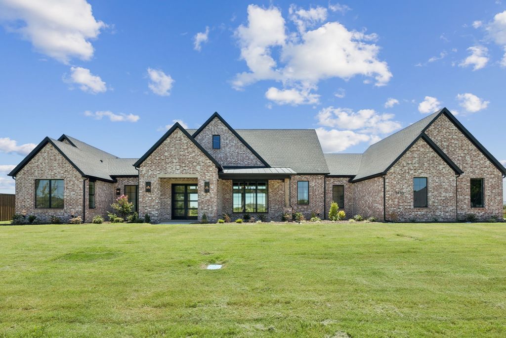 1410 Streetman Road, Royse City, TX 75189