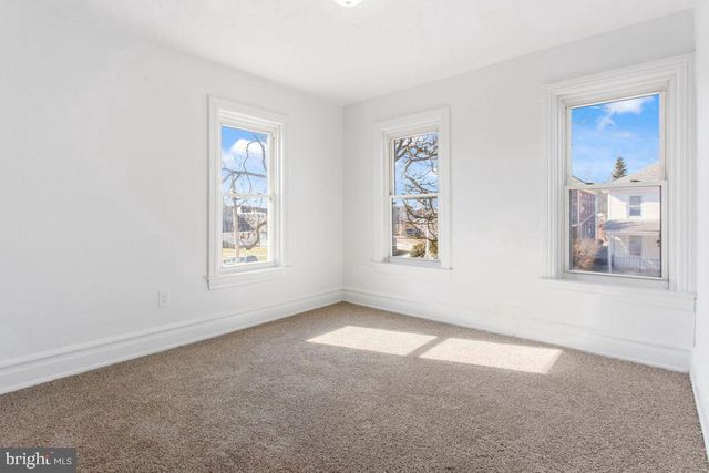 3 SPRENKLE AVE, Hanover, PA 17331