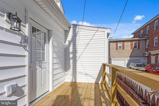 3 SPRENKLE AVE, Hanover, PA 17331