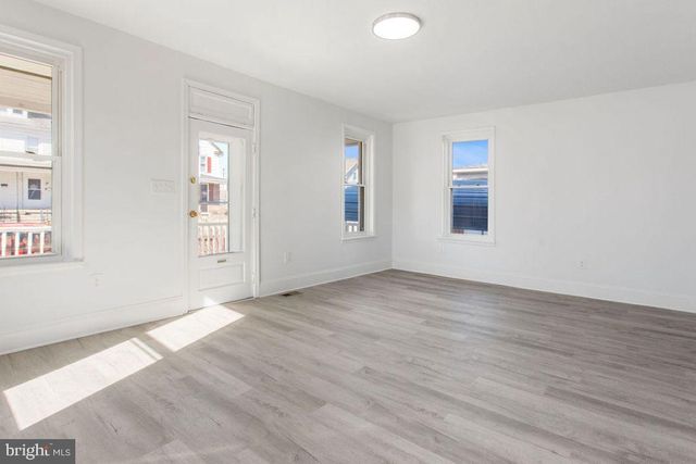 3 SPRENKLE AVE, Hanover, PA 17331