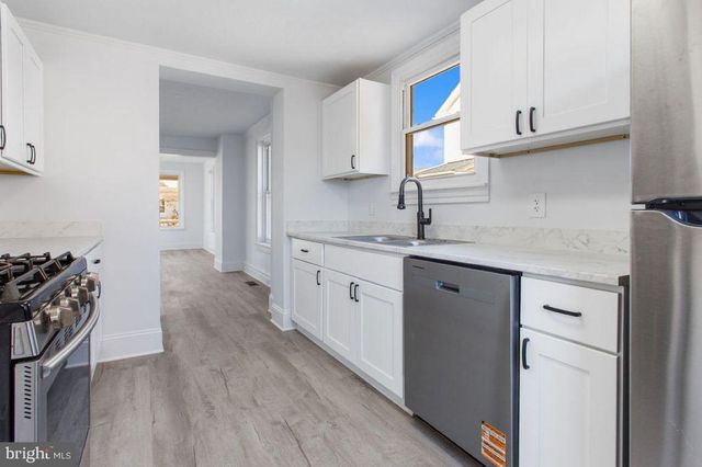 3 SPRENKLE AVE, Hanover, PA 17331