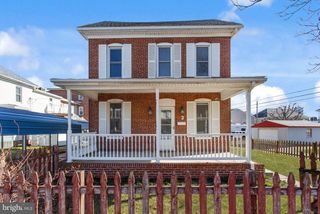 3 SPRENKLE AVE, Hanover, PA 17331