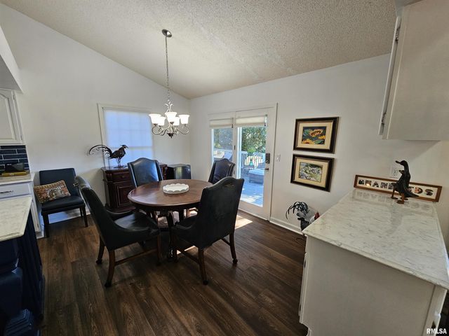 3517 VICTORIA Avenue, Mt Vernon, IL 62864