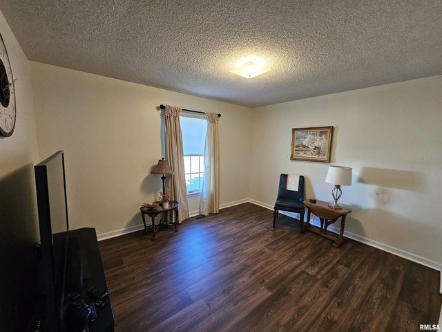 3517 VICTORIA Avenue, Mt Vernon, IL 62864