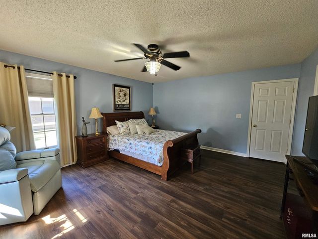 3517 VICTORIA Avenue, Mt Vernon, IL 62864