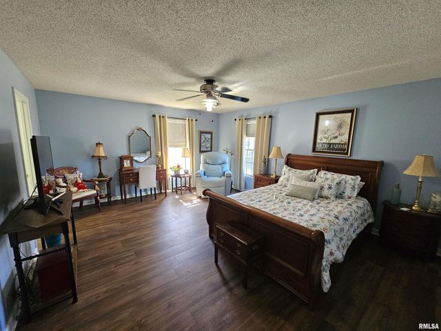 3517 VICTORIA Avenue, Mt Vernon, IL 62864