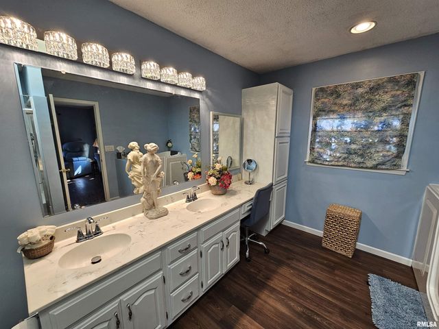 3517 VICTORIA Avenue, Mt Vernon, IL 62864