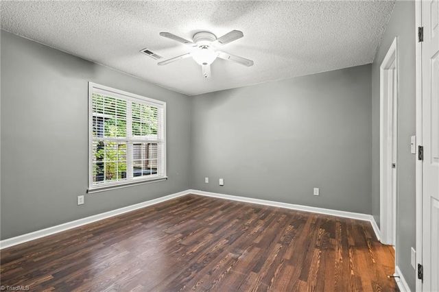 3126 Woodpoint Street, Jamestown, NC 27282