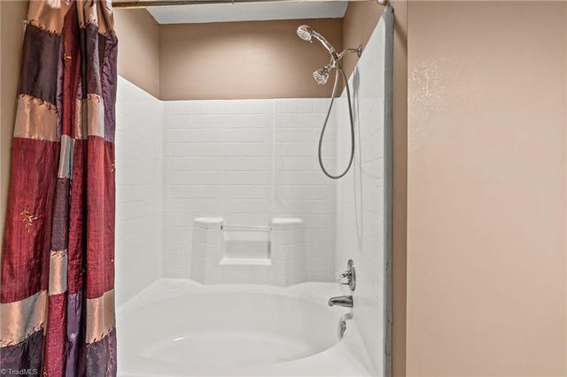 3126 Woodpoint Street, Jamestown, NC 27282