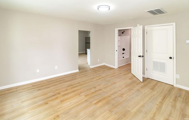 217 E Oregon Street, Evansville, IN 47711