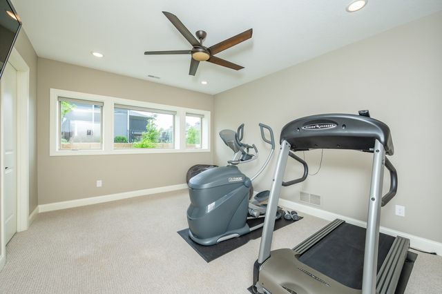 2315 14th Street SW, Altoona, IA 50009