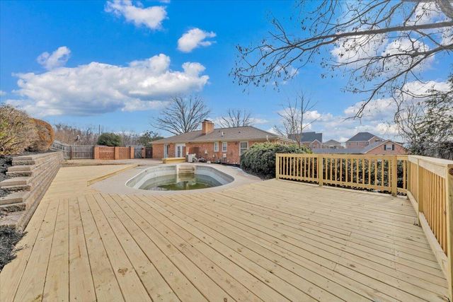 971 Stonegate DR, Salem, VA 24153