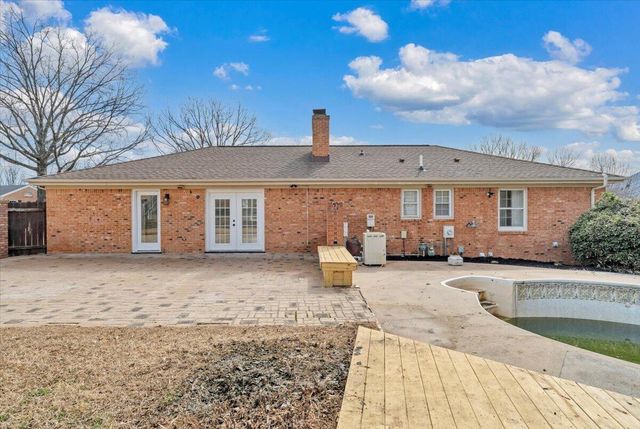 971 Stonegate DR, Salem, VA 24153