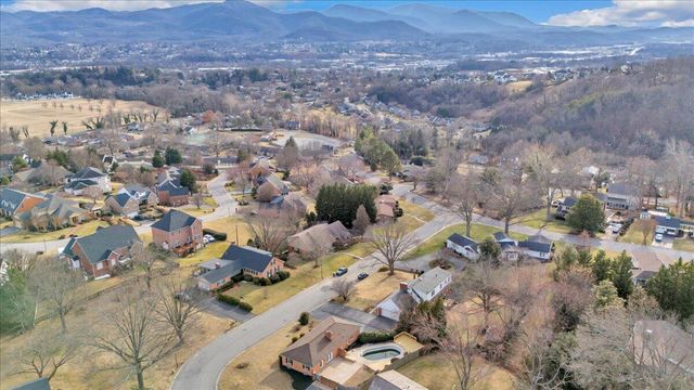 971 Stonegate DR, Salem, VA 24153