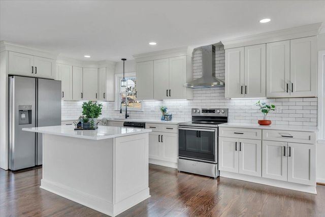 971 Stonegate DR, Salem, VA 24153