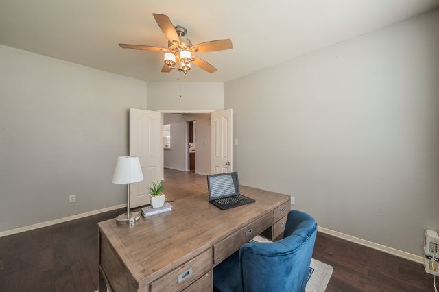 5516 Dunn Hill Drive, Fort Worth, TX 76137
