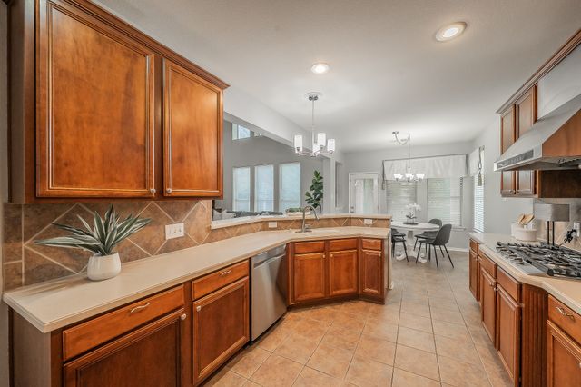 5516 Dunn Hill Drive, Fort Worth, TX 76137