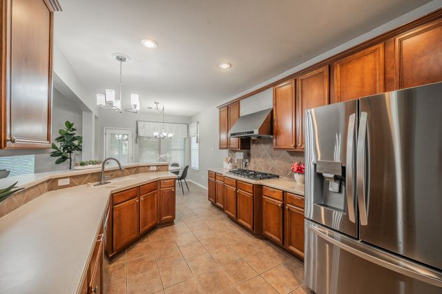 5516 Dunn Hill Drive, Fort Worth, TX 76137