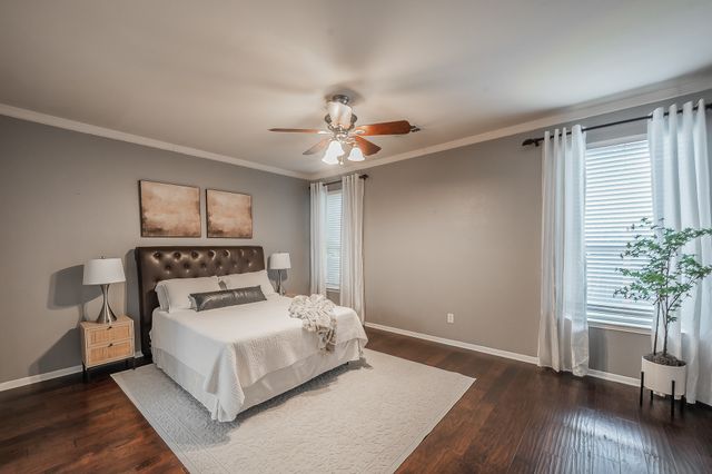 5516 Dunn Hill Drive, Fort Worth, TX 76137
