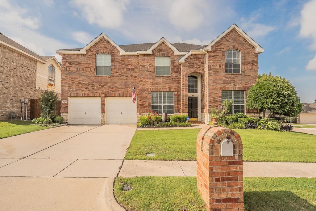 5516 Dunn Hill Drive, Fort Worth, TX 76137