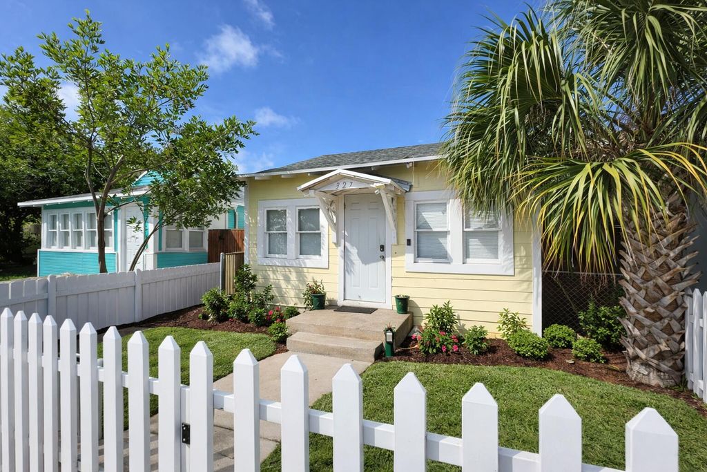 327 S L Street, Lake Worth Beach, FL 33460