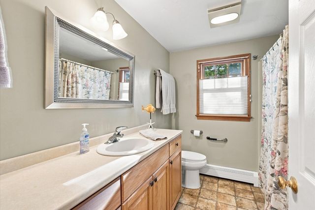 80 Earle Rd, Harwich, MA 02671