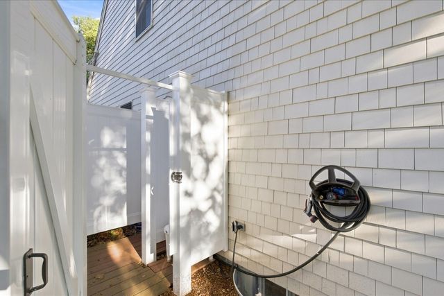 80 Earle Rd, Harwich, MA 02671