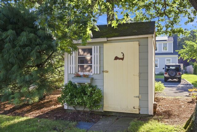 80 Earle Rd, Harwich, MA 02671