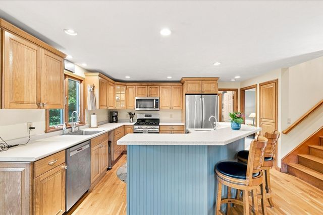 80 Earle Rd, Harwich, MA 02671