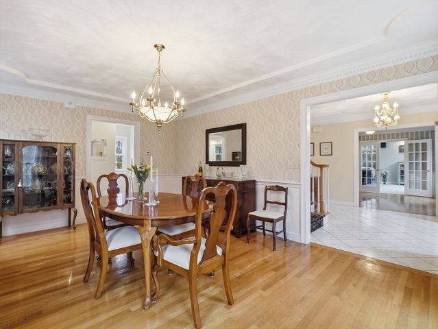 51 Colonial Ave, North Andover, MA 01845