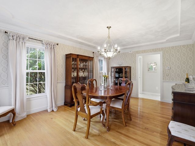 51 Colonial Ave, North Andover, MA 01845