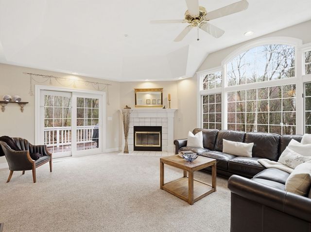 51 Colonial Ave, North Andover, MA 01845