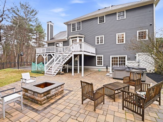 51 Colonial Ave, North Andover, MA 01845