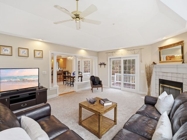 51 Colonial Ave, North Andover, MA 01845