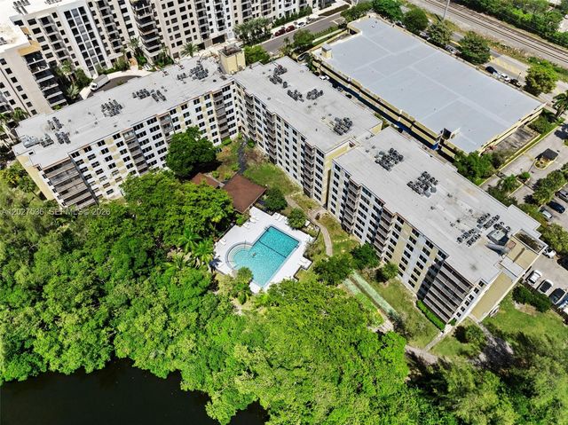 17890 W Dixie Hwy 603, North Miami Beach, FL 33160