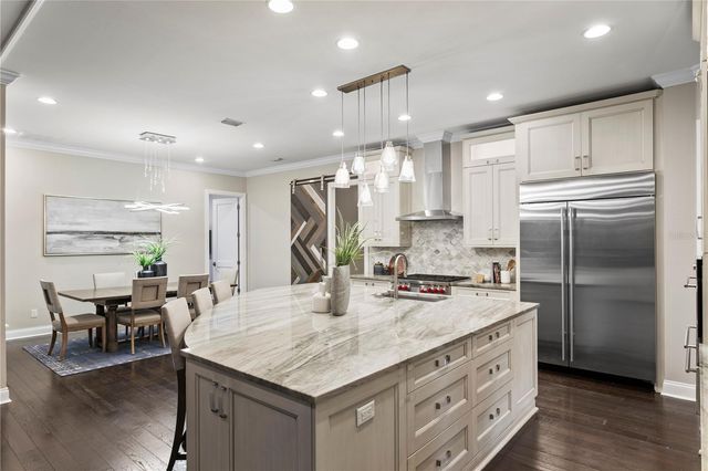 5016 W EVELYN DRIVE, Tampa, FL 33609