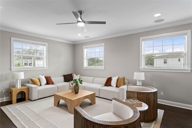 5016 W EVELYN DRIVE, Tampa, FL 33609
