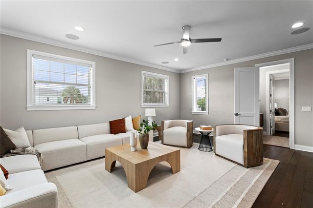 5016 W EVELYN DRIVE, Tampa, FL 33609