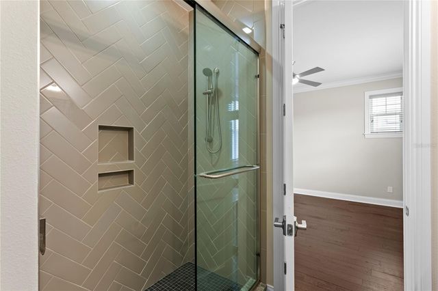 5016 W EVELYN DRIVE, Tampa, FL 33609