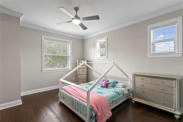 5016 W EVELYN DRIVE, Tampa, FL 33609