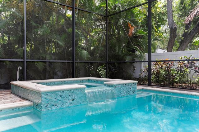 5016 W EVELYN DRIVE, Tampa, FL 33609