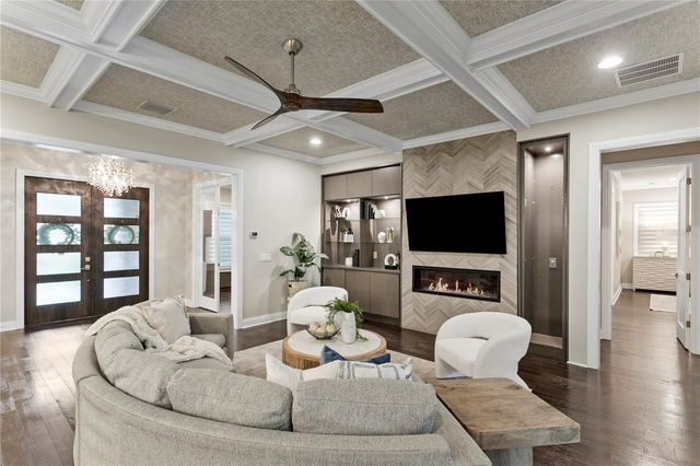 5016 W EVELYN DRIVE, Tampa, FL 33609