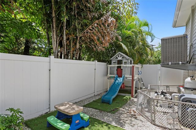 5016 W EVELYN DRIVE, Tampa, FL 33609