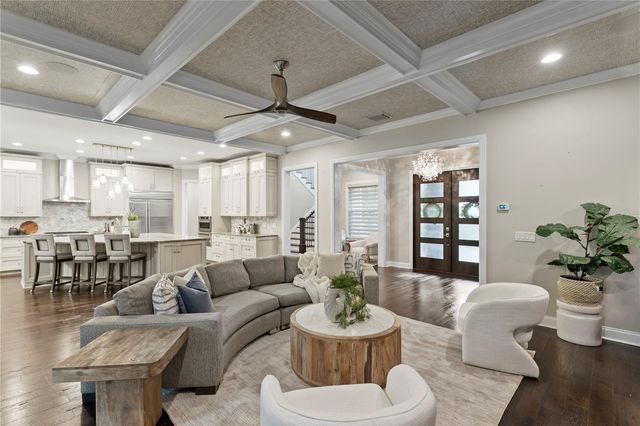 5016 W EVELYN DRIVE, Tampa, FL 33609