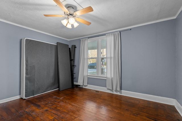 1050 E Locust Street, Springfield, MO 65803