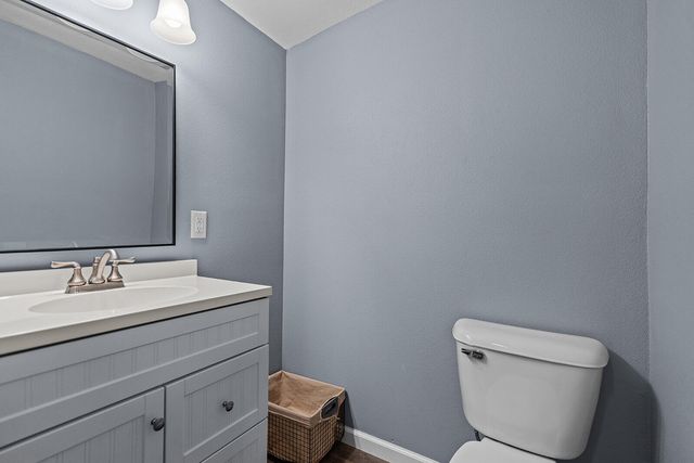 1050 E Locust Street, Springfield, MO 65803