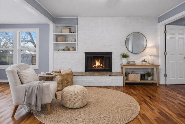 1050 E Locust Street, Springfield, MO 65803